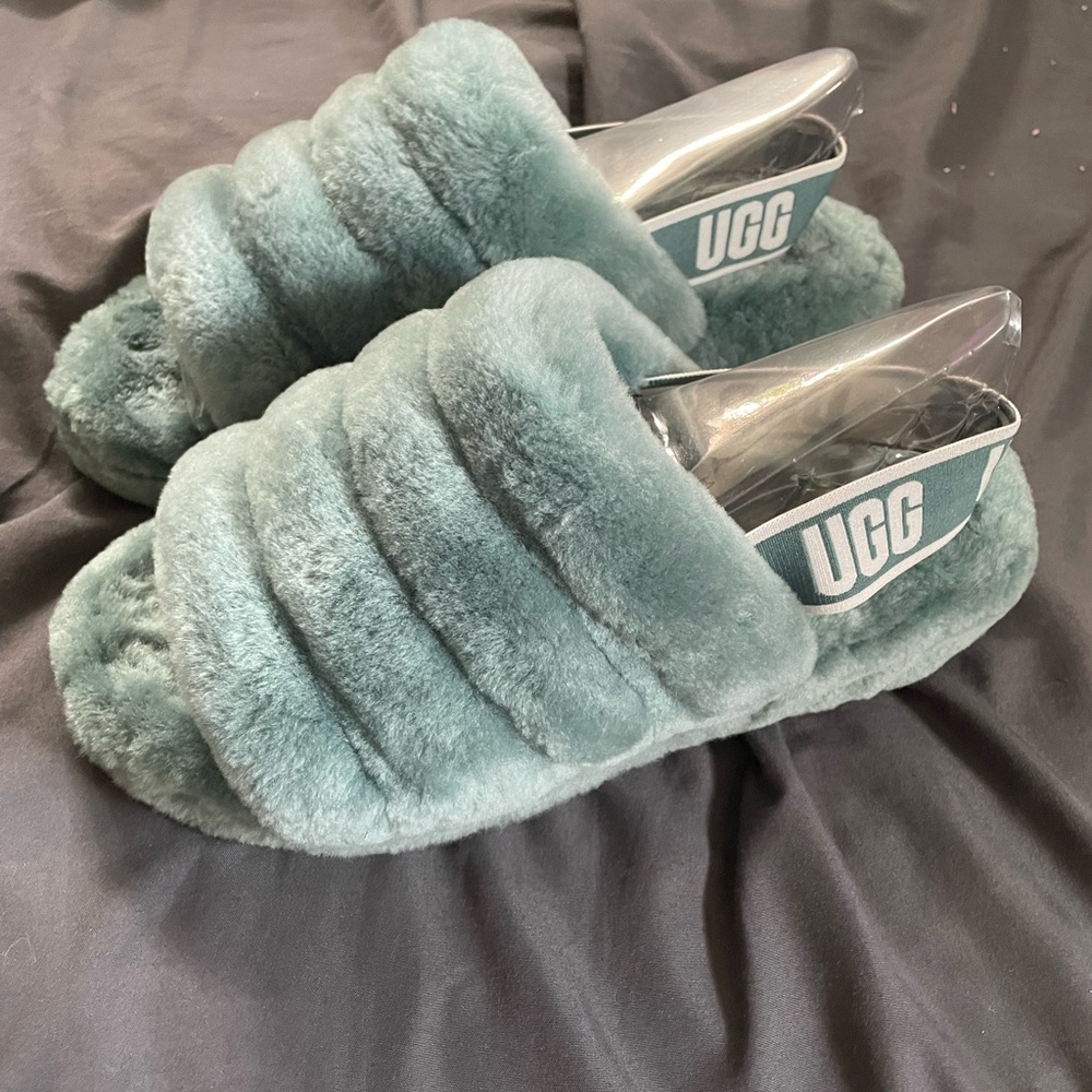 UGG Women's Fluff Yeah slides